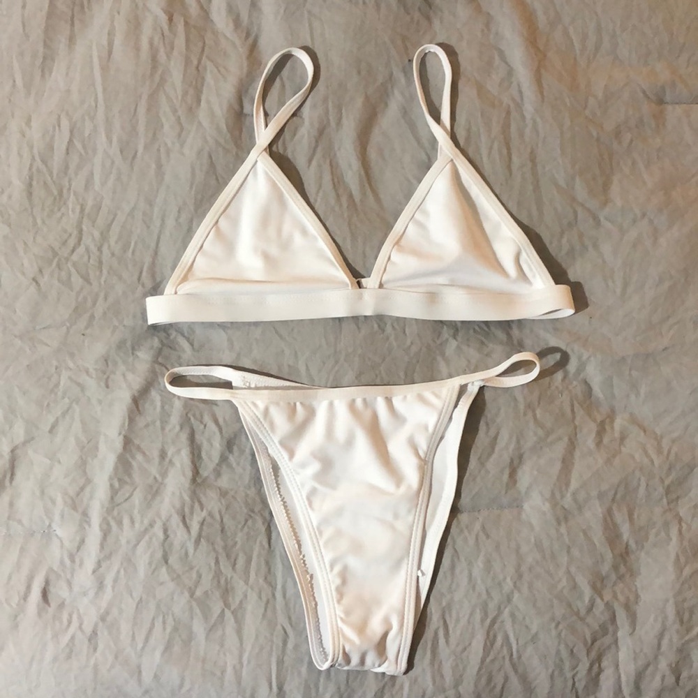 BRAND NEW!!! White Bikini!!